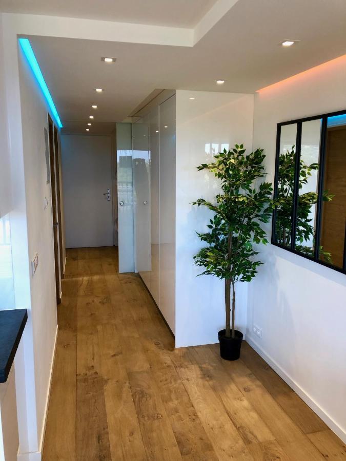 Appartement climatisé refait à neuf - VUE MER Saint-Tropez - Piscine- 50m plage Gassin Exterior foto