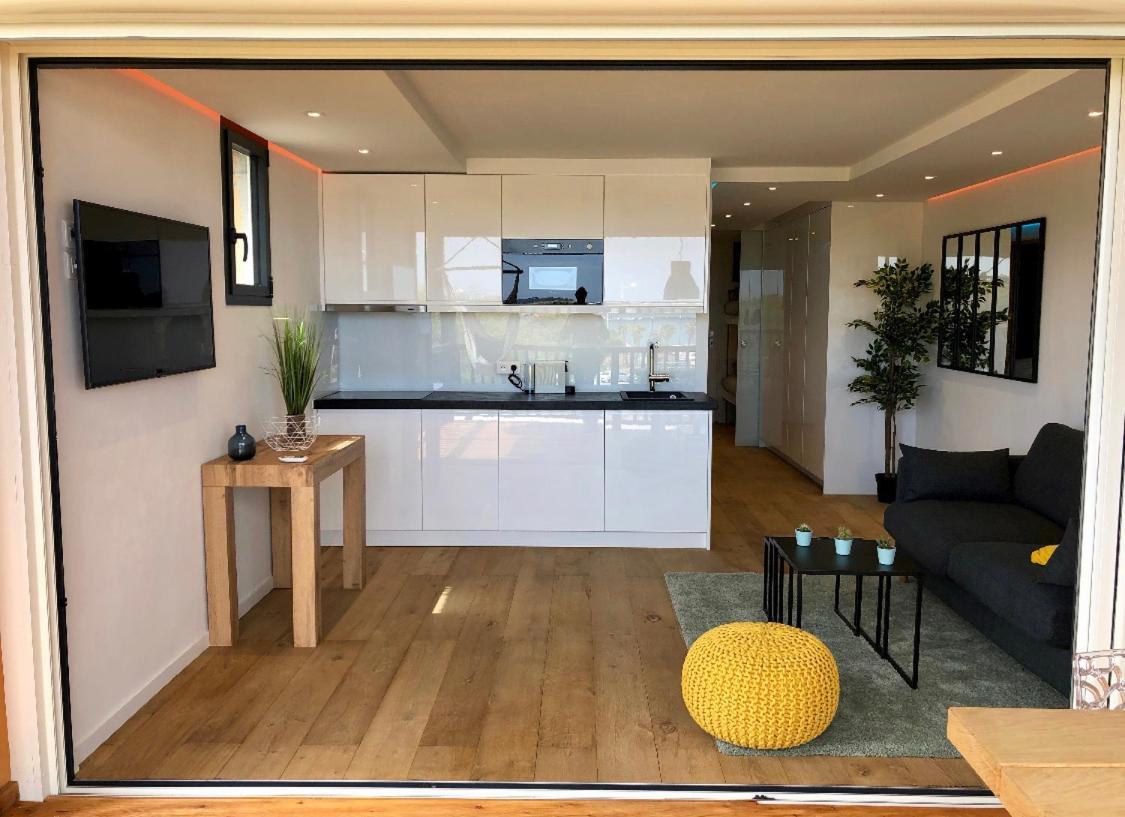 Appartement climatisé refait à neuf - VUE MER Saint-Tropez - Piscine- 50m plage Gassin Exterior foto