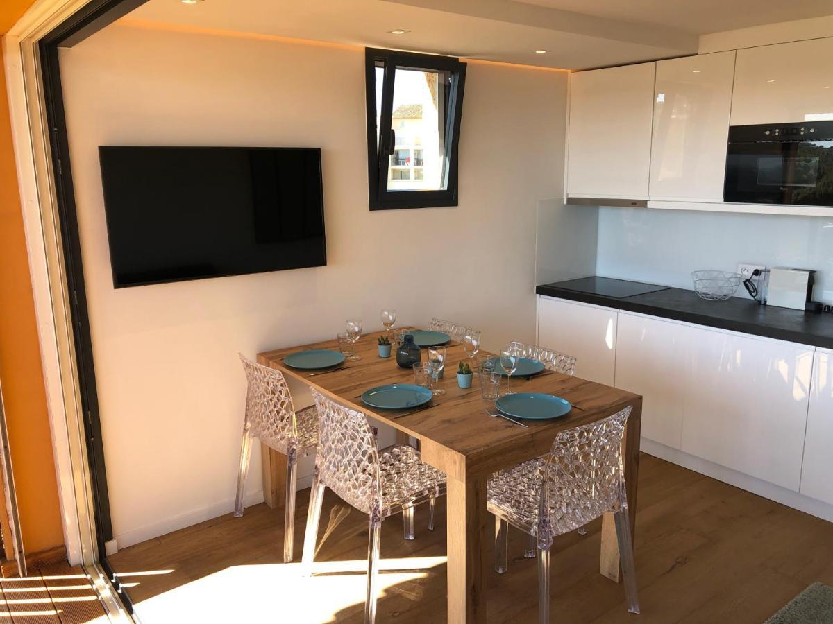 Appartement climatisé refait à neuf - VUE MER Saint-Tropez - Piscine- 50m plage Gassin Exterior foto