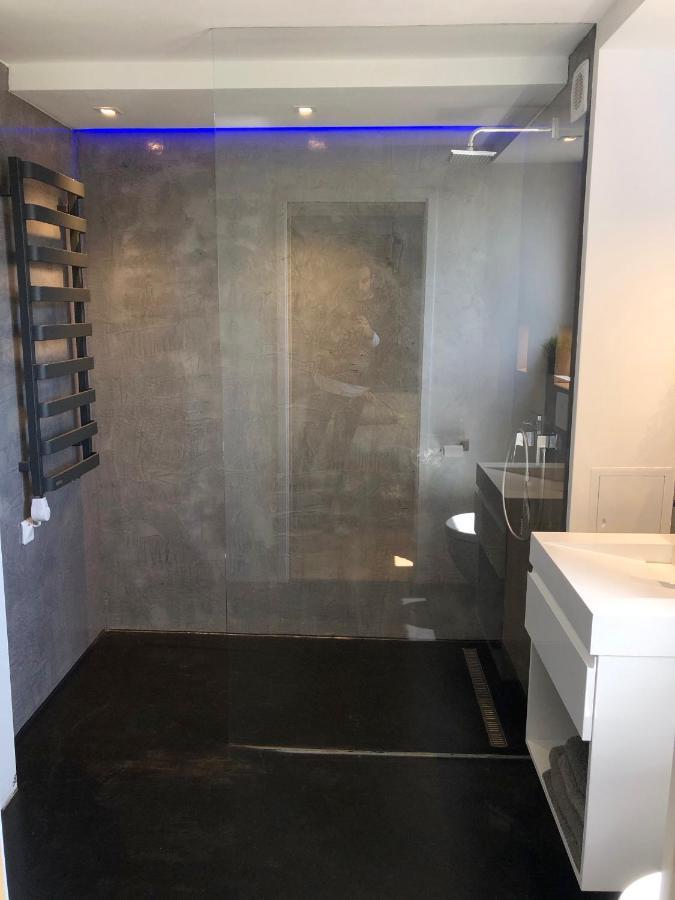 Appartement climatisé refait à neuf - VUE MER Saint-Tropez - Piscine- 50m plage Gassin Exterior foto