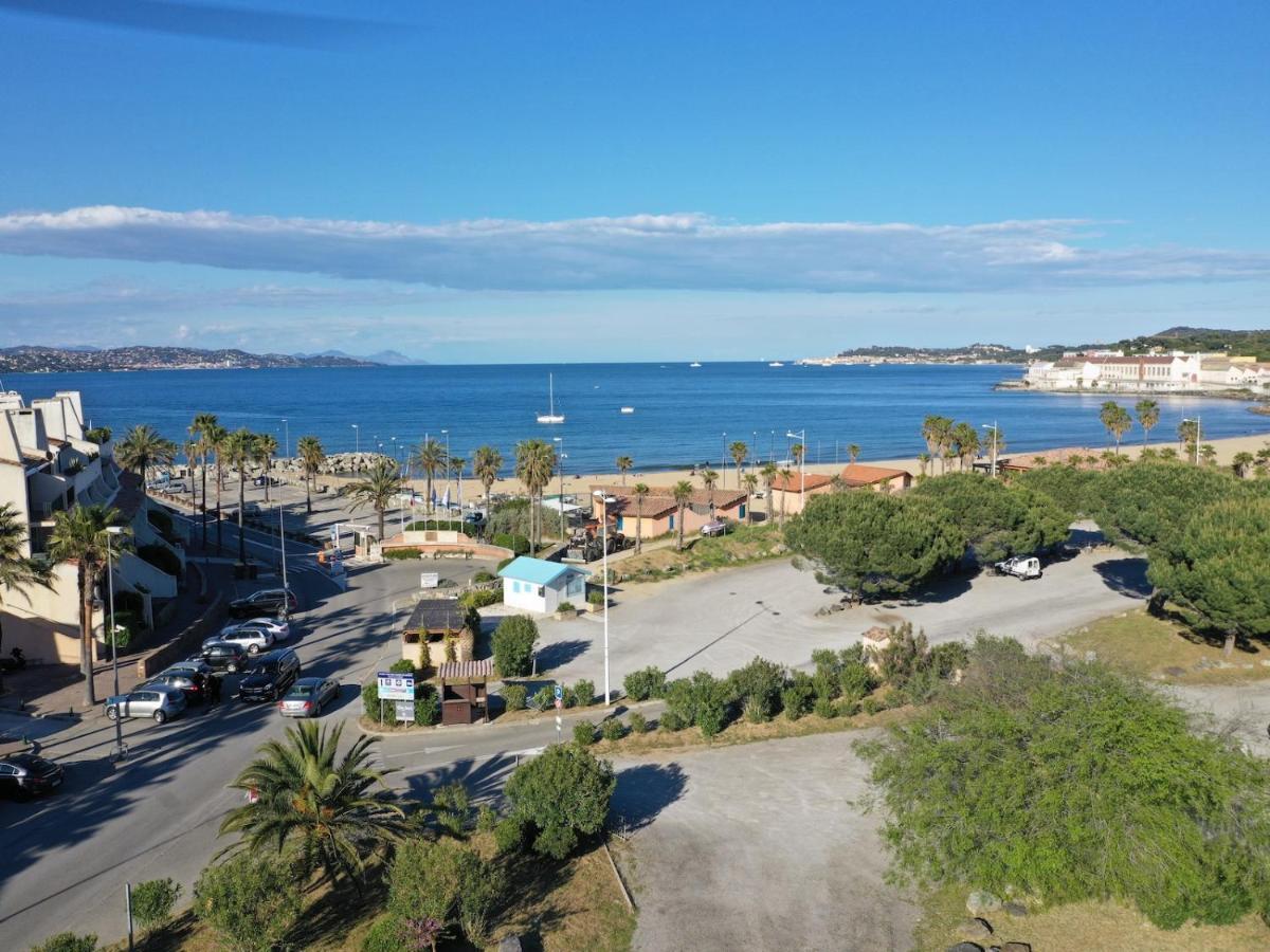 Appartement climatisé refait à neuf - VUE MER Saint-Tropez - Piscine- 50m plage Gassin Exterior foto